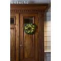 7318302754006_KONSTSMIDE_HAVUKRANSSI_LEDVALOLLA_45CM_OVEEN