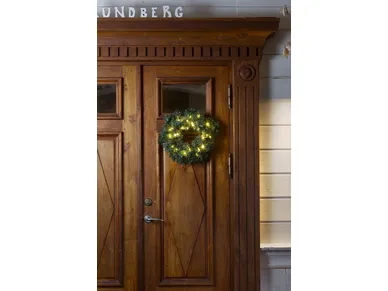 7318302754006_KONSTSMIDE_HAVUKRANSSI_LEDVALOLLA_45CM_OVEEN kuva
